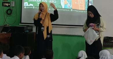 Penyuluh Agama Islam Edukasi “Sadar Kelola Sampah” Wujudkan Prilaku Ramah Bumi Sejak Usia dini